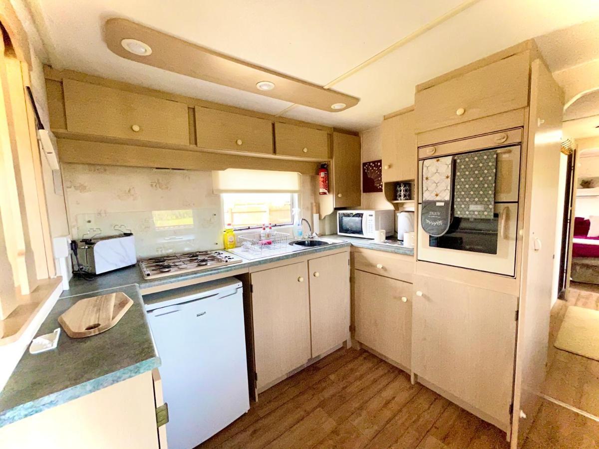 Poplar Lodge Log Caravan Kirkby on Bain Екстериор снимка